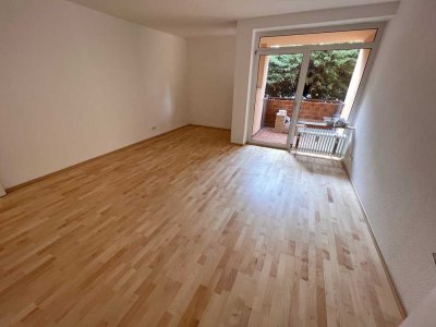 *Bergen-Enkheim* Erstbezug nach Sanierung 1-Zimmer-Erdgeschosswohnung mit Balkon