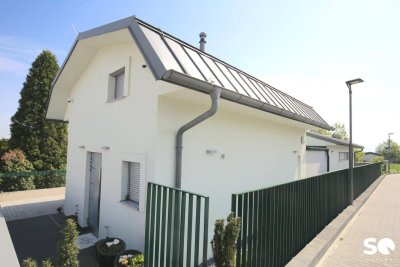#SQ - MODERNES KLEINGARTEN-DOPPELHAUS IN ABSOLUTER GRÜNRUHELAGE