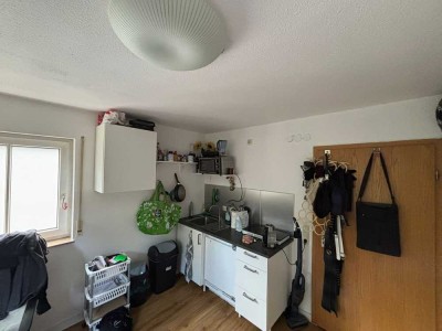 SW-Stadt - Sandwich Appartement mit EBK und Stellplatz!