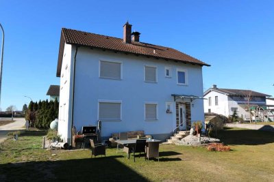 1-2 Parteienhaus mit großem Garten in ruhiger Siedlungslage von Höfen/ Dingolfing