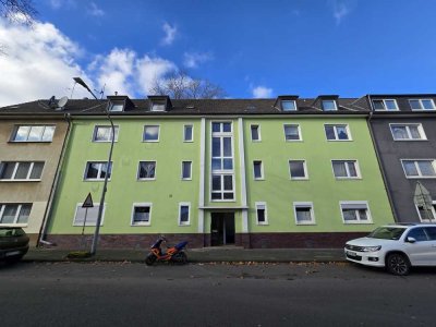 Renovierte DG Wohnung in Rheinnähe