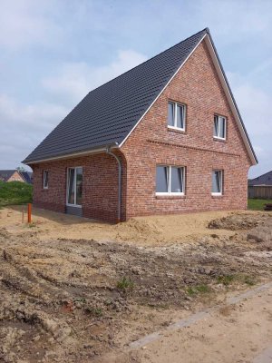Preiswertes 6-Raum-Einfamilienhaus mit EBK in Tönning