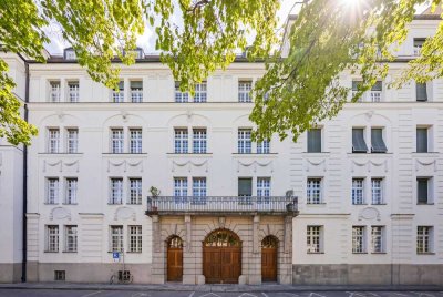 Denkmal-Juwel in Sendling: Luxuriöse ca. 220 m² Wohnung mit separatem Apartment und Garten