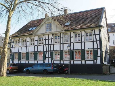 Charmante Dachgeschosswohnung im historischen Fachwerkhaus in Hagen - verfügbar ab 01.01.2026