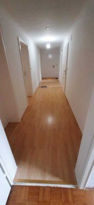 Erstbezug nach Sanierung: 4-Zimmer-Wohnung mit Balkon in Eching