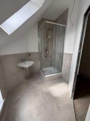 4- Zimmer Wohnung - WG geeignet