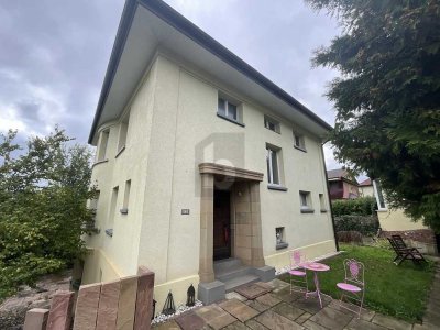 STADTHAUS FÜR DIE GANZE FAMILIE MIT GARTEN