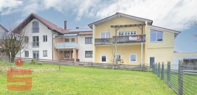 Zwei Häuser - 3 Wohneinheiten in Reischach