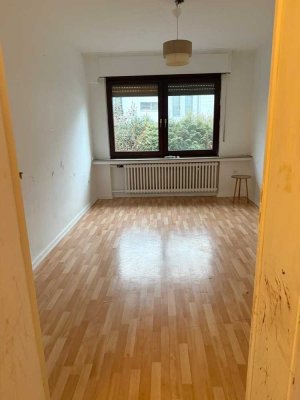 14m² Zimmer in 88m² Wohnung mit Terrasse und Gemeinschaftsküche