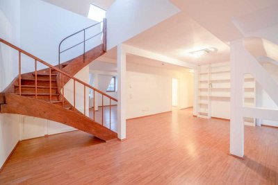 Exklusive 4,5-Zimmer-Maisonette mit Galerie | 135 m² | Balkon | Zentrum nahe Augustaplatz