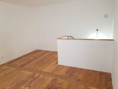 4-Zimmer-Wohnung in historischem Altbau