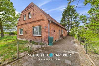 Steimbke | Spannende Doppelhaushälfte mit  Potential auf großem Grundstück
