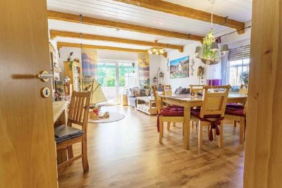 Freundliche und modernisierte 4-Raum-Wohnung mit Balkon und Einbauküche in Niederkrüchten
