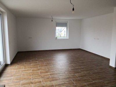 Helle 3,5-Zimmer-Neubauwohnung mit Balkon in Alerheim