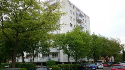 Saniert! - Freundliche 1-Zimmer-Wohnung in Idstein mit PKW-Stellplatz, EBK und Balkon