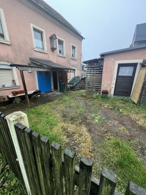 Freundliches 5-Zimmer-Einfamilienhaus in Enchenreuth Helmbrechts