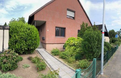 Schwarmstedt - Meisenweg, charmante 3-Zimmer-DG-Wohnung im 2-Familienhaus, EBK, Laminat, KEIN Balkon