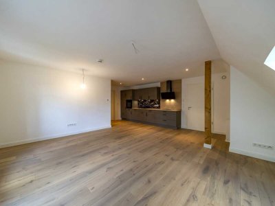 Stilvoll sanierte Altbauwohnung (KfW-55) mit Balkon und einzigartigem Blick über die Dächer Oldenbur