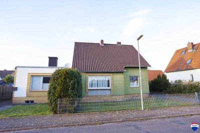 Geräumiges Einfamilienhaus mit Anbau und Nebengebäude in Hohne!