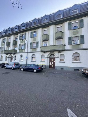 Repräsentative  3 ZKB Wohnung im Historischem Altbau
