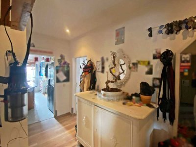 ***Charmante 2-Raum-Dachgeschosswohnung im Lutherviertel***