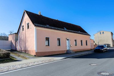 Viel Raum für Ihre Wohnideen ! Charmantes Einfamilienhaus mit Potenzial im Herzen von Schildau !