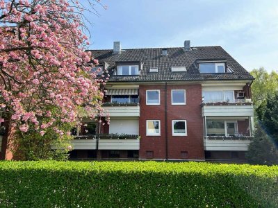 Sanierte Balkonwohnung im Grünen mit Garage