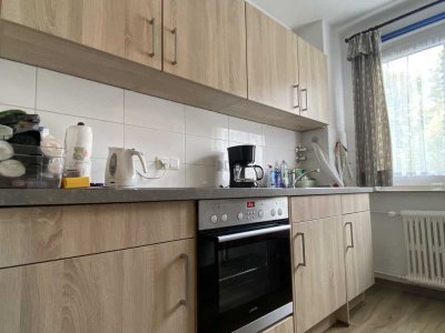 Nachmieter zum 01.12 gesucht für seniorengerechte Wohnung, Übernahme EBK möglich