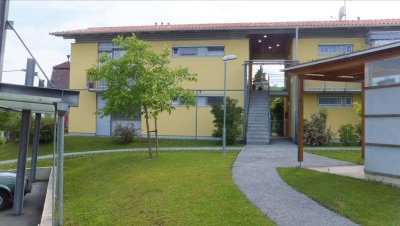 Lichtdurchflutete 3-Zimmer-Wohnung mit 2 Balkonen und Carportparkplatz - geförderte Miete ODER geförderte Miete mit Kaufoption - 3 Zimmer