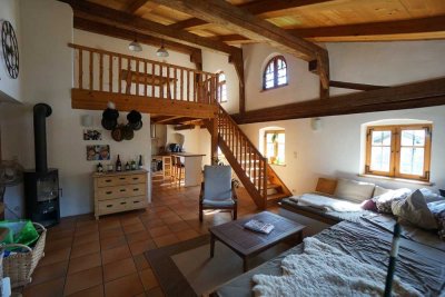 Amerang: exklusive 3-Zimmer-Maisonette-Wohnung mit EBK