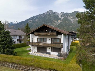 Hoch oben! 2-Zi.-DG-Wohnung mit atemberaubendem Bergpanorama in begehrter Lage Garmisch-Partenk.