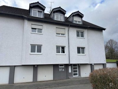 Provisionsfrei für Käufer! 4-Zimmer- Maisonette-Wohnung mit Terrasse und Garage zu verkaufen