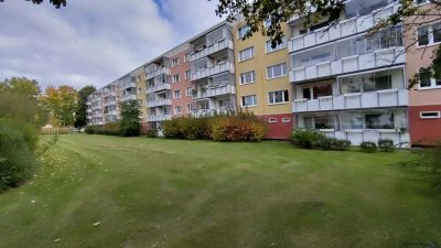 Helle 3-Zimmer Wohnung in Rostock-Lütten Klein mit großem Balkon