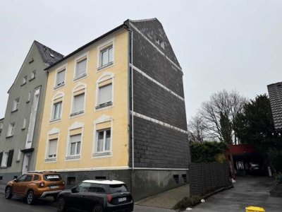 Solides Mehrfamilienhaus mit 4 Wohnungen, Hof und Nebengebäude in Solingen-Höhscheid.