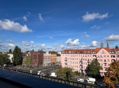 Möblierte-Dachgeschosswohnung in Berlin-Mitte zum Vermieten! Ab sofort verfügbar!