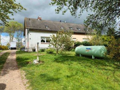 Doppelhaushälfte auf schönem Grundstück - Kleintierhaltung möglich