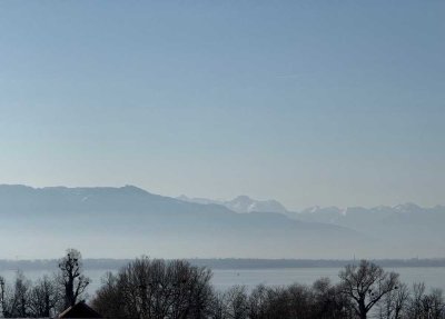 Erstbezug: Exklusive 4-Zimmer Dachgeschosswohnung mit See- und Bergblick