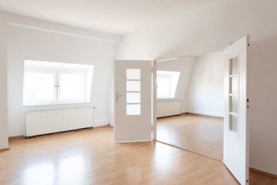 Hannover-List: 4-Zimmer-Dachgeschossmaisonette mit zwei Bädern und herrlichem Innenhof.