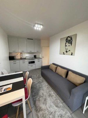 Mitten in der Altstadt! Schöne 2-Zimmer Wohnung nähe Carlsplatz