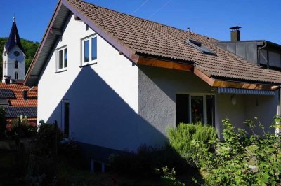 Domizil für eine kleine Familie in Inzlingen- Wohnhaus mit Garten komplett modernisiert zu vermieten