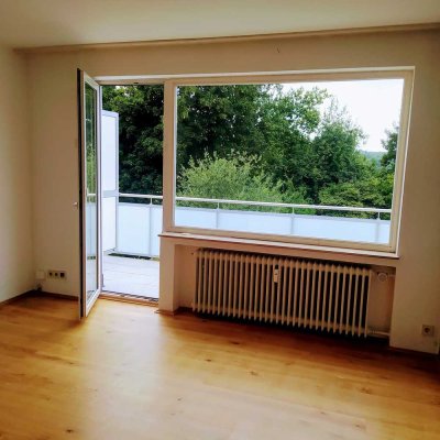Moderne 4 Zimmer Maisonette Wohnung mit Balkon in ruhiger Lage
