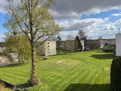 Gut aufgetelte und beziehbare 3,5 Zimmerwohnung mit Südbalkon