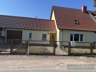 Sanierungsbedürftiges Reihenhaus mit schönem, großem Garten!