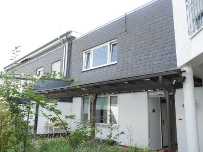 / Großzügige Eigentumswohnung mit sonniger Terrasse in Neu-Listernohl!