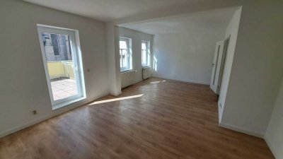 Charmante  2 Zimmer Wohnung mit Dachterrasse