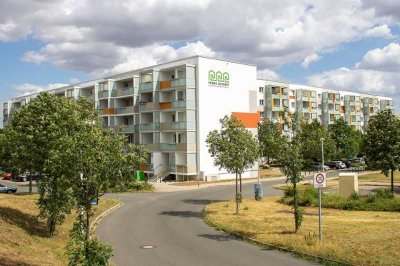 In der Herrichtung! Große 2-Zimmerwohnung mit Balkon.
