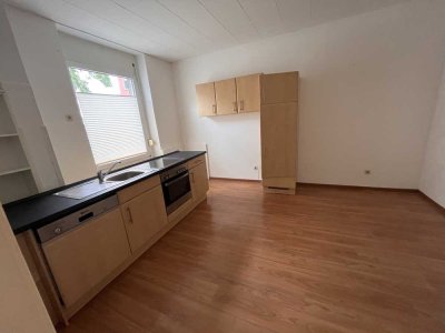 Zentral gelegene und helle 2 Zimmer-Wohnung mit EBK in Iserlohn zu vermieten