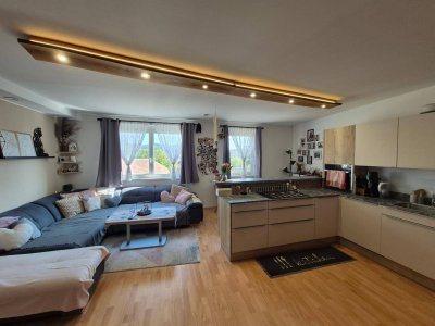 SCHÖNE MAISONETTEWOHNUNG IM ZENTRUM VON NEULENGBACH