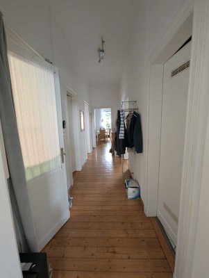 Schöne 4-Zimmer-Wohnung, Altbau, Nähe Amtsgericht