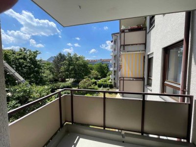 Erstbezug nach Sanierung: 3-Zimmer-Wohnung in Augsburg Lechhausen mit Balkon